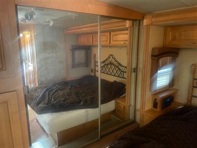 2008 Freightliner XCL Chassis   - Photo 33 - Albuquerque, NM 87123-3801