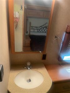2008 Freightliner XCL Chassis   - Photo 32 - Albuquerque, NM 87123-3801