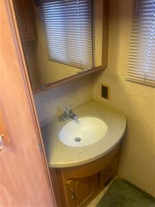 2008 Freightliner XCL Chassis   - Photo 28 - Albuquerque, NM 87123-3801