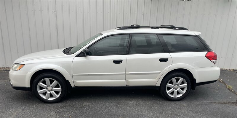 2009 Subaru Outback 2.5i Special Edition   - Photo 1 - Albuquerque, NM 87123-3801
