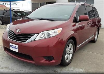 2014 Toyota Sienna LE 8-Passenger Van