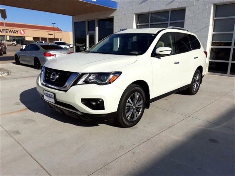 2018 Nissan Pathfinder S  