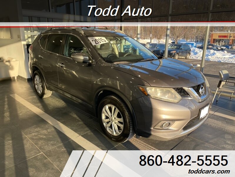 2015 Nissan Rogue SV  