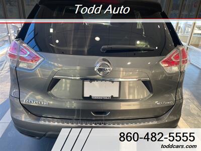 2015 Nissan Rogue SV   - Photo 6 - Torrington, CT 06790
