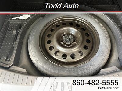 2017 Ford Escape SE   - Photo 12 - Torrington, CT 06790