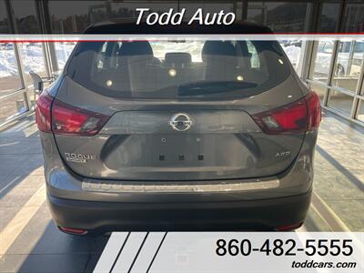 2018 Nissan Rogue Sport S   - Photo 5 - Torrington, CT 06790