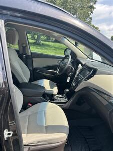 2019 Hyundai SANTA FE XL SE   - Photo 10 - Smithville, TN 37166
