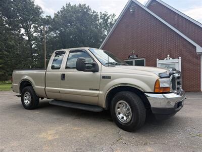 2001 Ford F-250 Super Duty XLT   - Photo 1 - Smithville, TN 37166