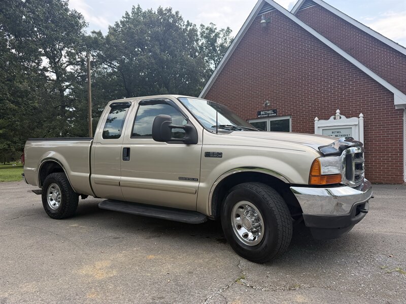2001 Ford F-250 Super Duty XLT  