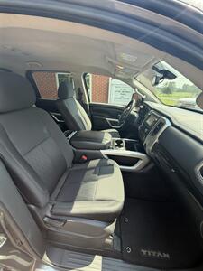 2017 Nissan Titan XD SV   - Photo 6 - Smithville, TN 37166