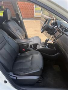 2017 Nissan Rogue S   - Photo 9 - Smithville, TN 37166