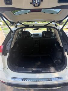2017 Nissan Rogue S   - Photo 8 - Smithville, TN 37166