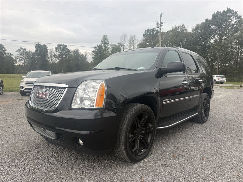2012 GMC Yukon Denali   - Photo 1 - Smithville, TN 37166