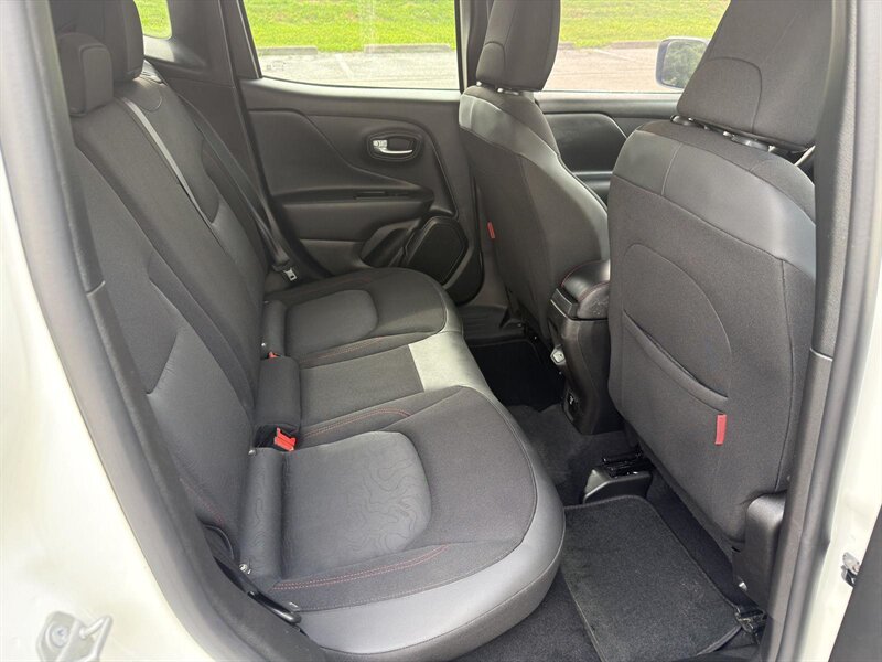2020 Jeep Renegade Trailhawk - Photo 12 - Indianapolis, IN 46234