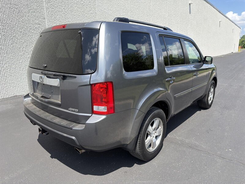 2010 Honda Pilot EX - Photo 4 - Indianapolis, IN 46234