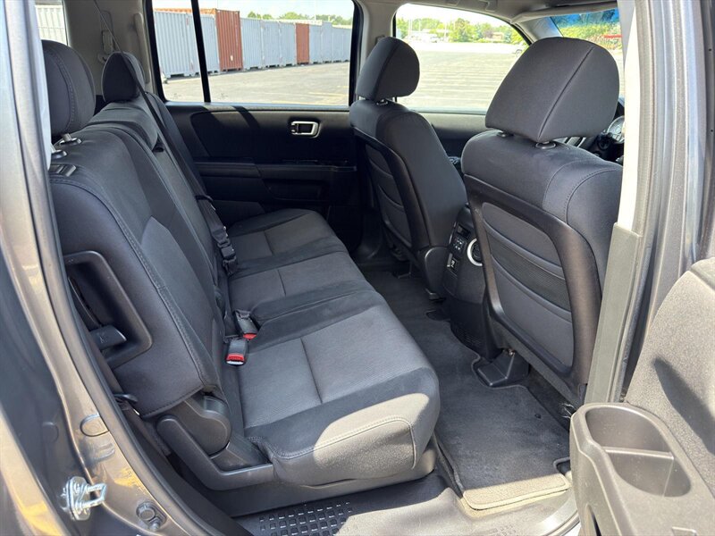2010 Honda Pilot EX - Photo 14 - Indianapolis, IN 46234