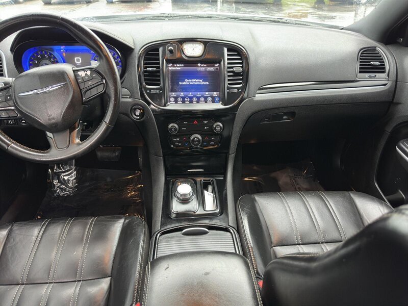 2019 Chrysler 300 Series S - Photo 7 - Indianapolis, IN 46234