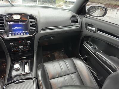 2019 Chrysler 300 Series S - Photo 9 - Indianapolis, IN 46234