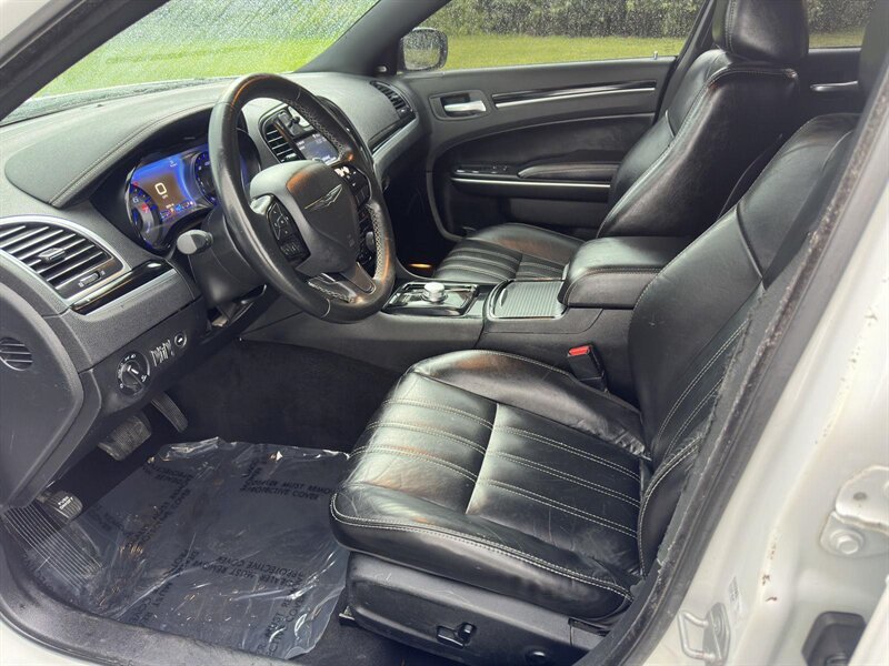 2019 Chrysler 300 Series S - Photo 10 - Indianapolis, IN 46234