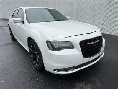 2019 Chrysler 300 Series S   - Photo 3 - Indianapolis, IN 46234