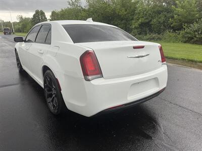 2019 Chrysler 300 Series S - Photo 6 - Indianapolis, IN 46234