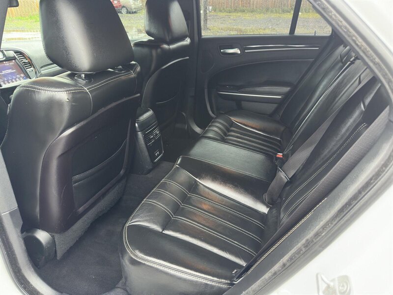 2019 Chrysler 300 Series S - Photo 11 - Indianapolis, IN 46234