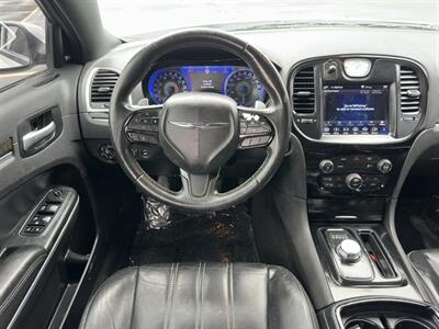 2019 Chrysler 300 Series S   - Photo 8 - Indianapolis, IN 46234