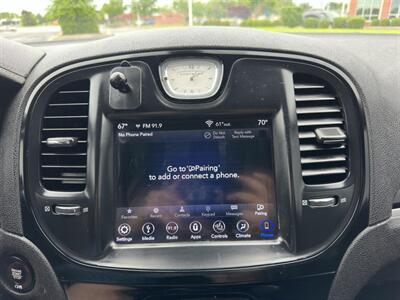 2019 Chrysler 300 Series S   - Photo 22 - Indianapolis, IN 46234