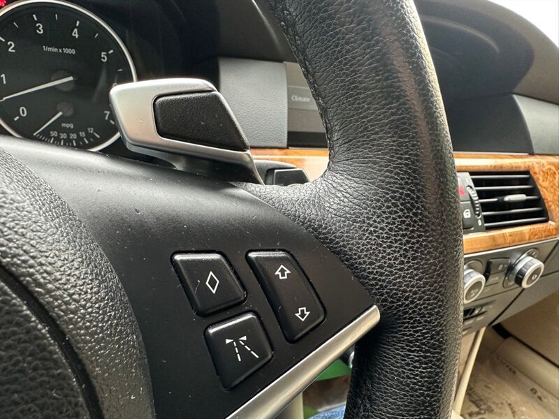 2008 BMW 550i - Photo 11 - Indianapolis, IN 46234