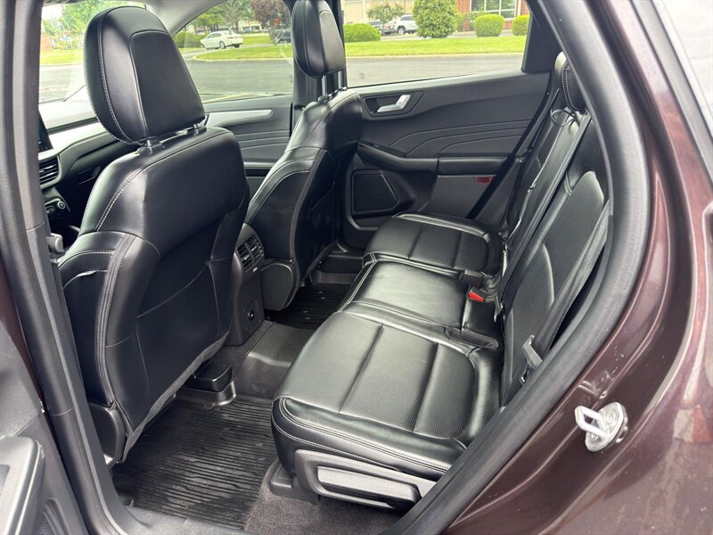 2023 Ford Escape Platinum - Photo 11 - Indianapolis, IN 46234
