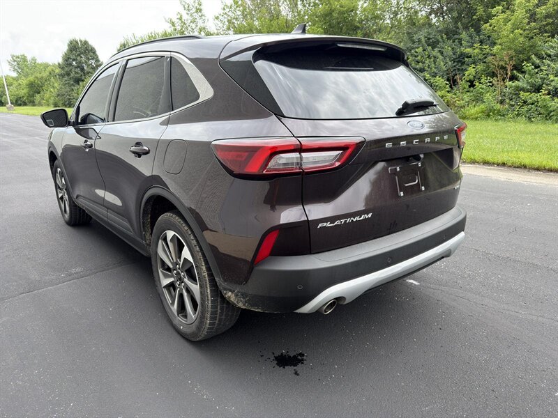2023 Ford Escape Platinum - Photo 6 - Indianapolis, IN 46234