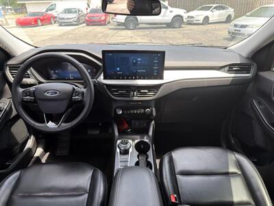2023 Ford Escape Platinum   - Photo 5 - Indianapolis, IN 46234