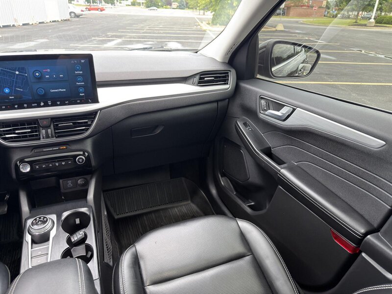 2023 Ford Escape Platinum - Photo 9 - Indianapolis, IN 46234