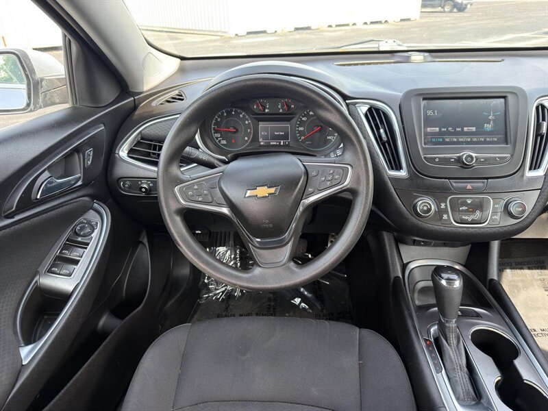 2016 Chevrolet Malibu LT - Photo 7 - Indianapolis, IN 46234