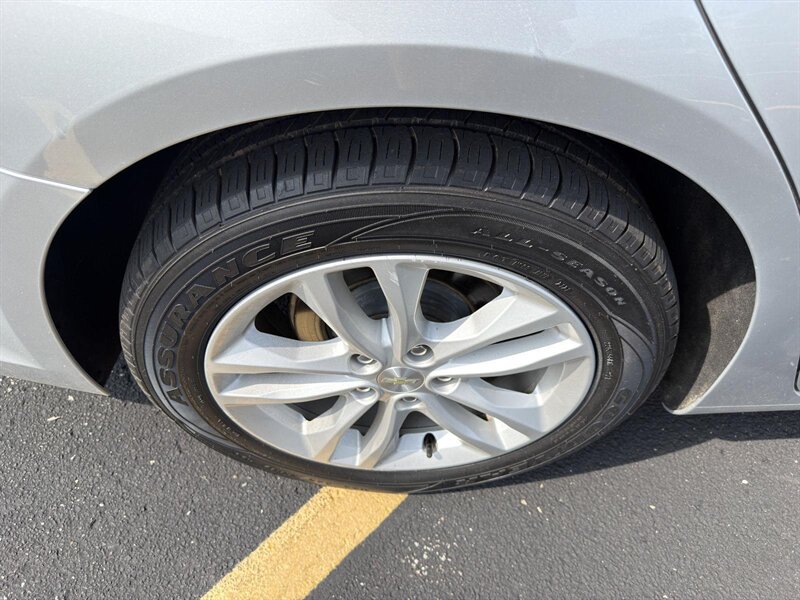2016 Chevrolet Malibu LT - Photo 35 - Indianapolis, IN 46234