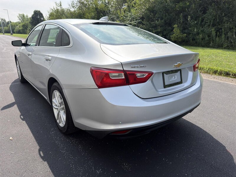 2016 Chevrolet Malibu LT - Photo 6 - Indianapolis, IN 46234