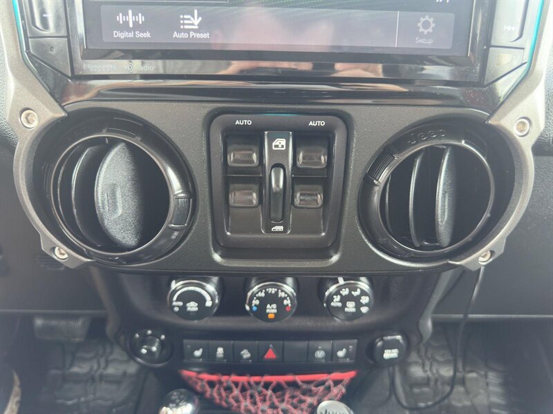 2017 Jeep Wrangler Unlimited Rubicon Recon - Photo 24 - Indianapolis, IN 46234