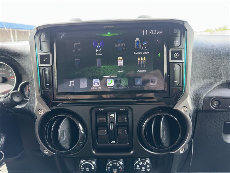 2017 Jeep Wrangler Unlimited Rubicon Recon - Photo 22 - Indianapolis, IN 46234
