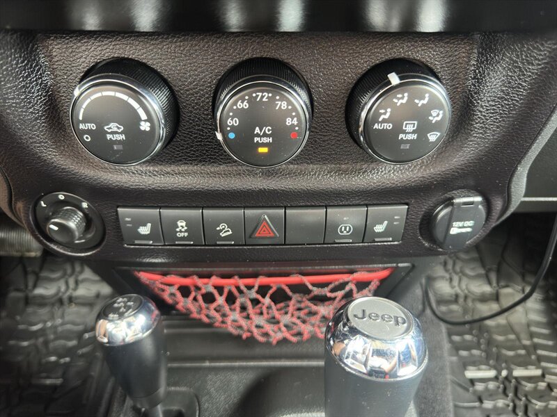 2017 Jeep Wrangler Unlimited Rubicon Recon - Photo 25 - Indianapolis, IN 46234