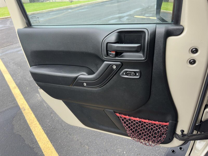 2017 Jeep Wrangler Unlimited Rubicon Recon - Photo 28 - Indianapolis, IN 46234
