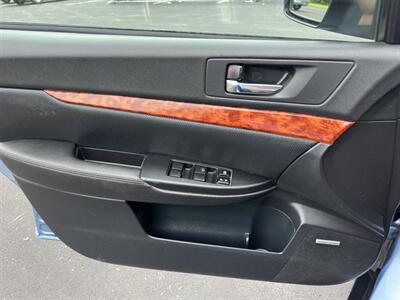 2010 Subaru Outback 2.5i Limited   - Photo 27 - Indianapolis, IN 46234