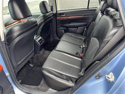 2010 Subaru Outback 2.5i Limited   - Photo 11 - Indianapolis, IN 46234