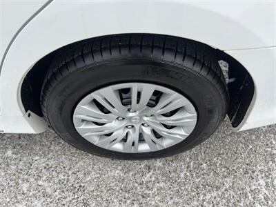 2014 Toyota Camry LE   - Photo 25 - Indianapolis, IN 46234