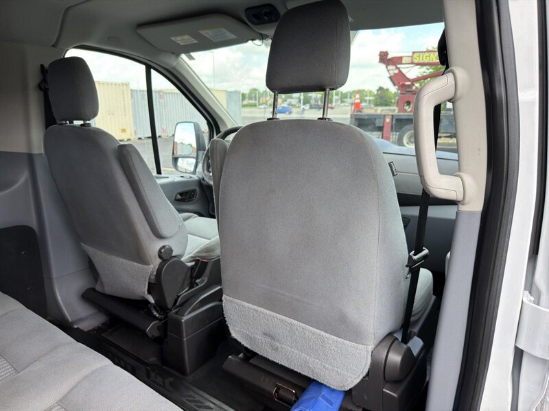 2015 Ford Transit 350 XL - Photo 14 - Indianapolis, IN 46234