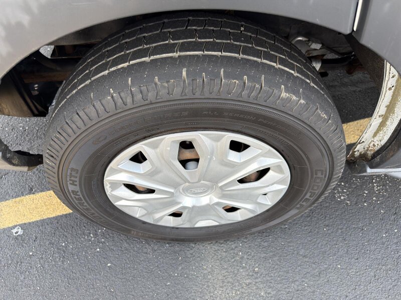 2015 Ford Transit 350 XL - Photo 28 - Indianapolis, IN 46234