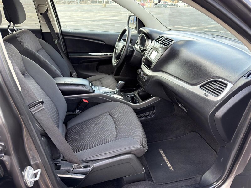 2017 Dodge Journey SXT - Photo 15 - Indianapolis, IN 46234