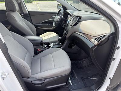 2017 Hyundai SANTA FE Sport 2.4L - Photo 14 - Indianapolis, IN 46234