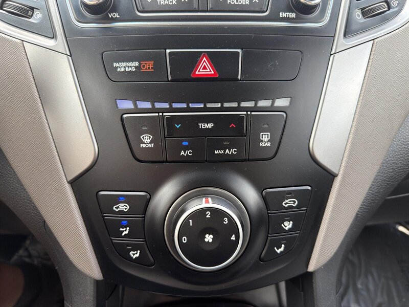 2017 Hyundai SANTA FE Sport 2.4L - Photo 27 - Indianapolis, IN 46234