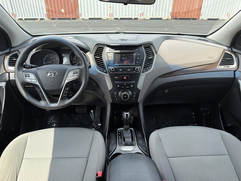 2017 Hyundai SANTA FE Sport 2.4L - Photo 8 - Indianapolis, IN 46234