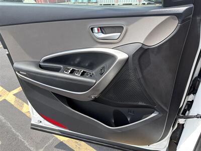 2017 Hyundai SANTA FE Sport 2.4L - Photo 31 - Indianapolis, IN 46234